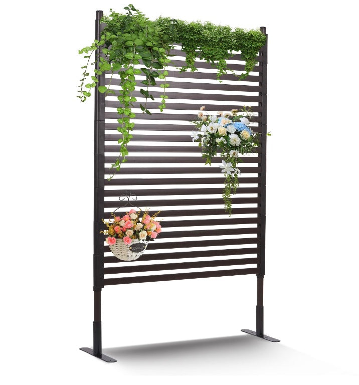 Retail Le$$ - Black metal privacy screen