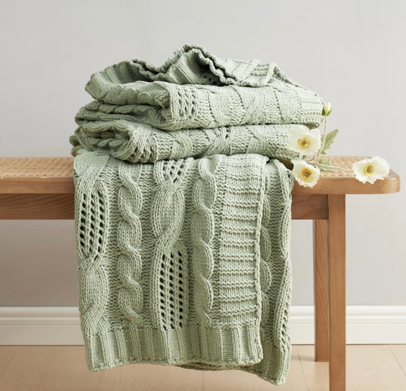 Cable Knit Throw Blanket