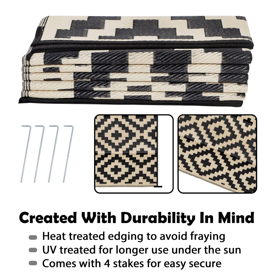 Retail Le$$ - Black Beige straw rug