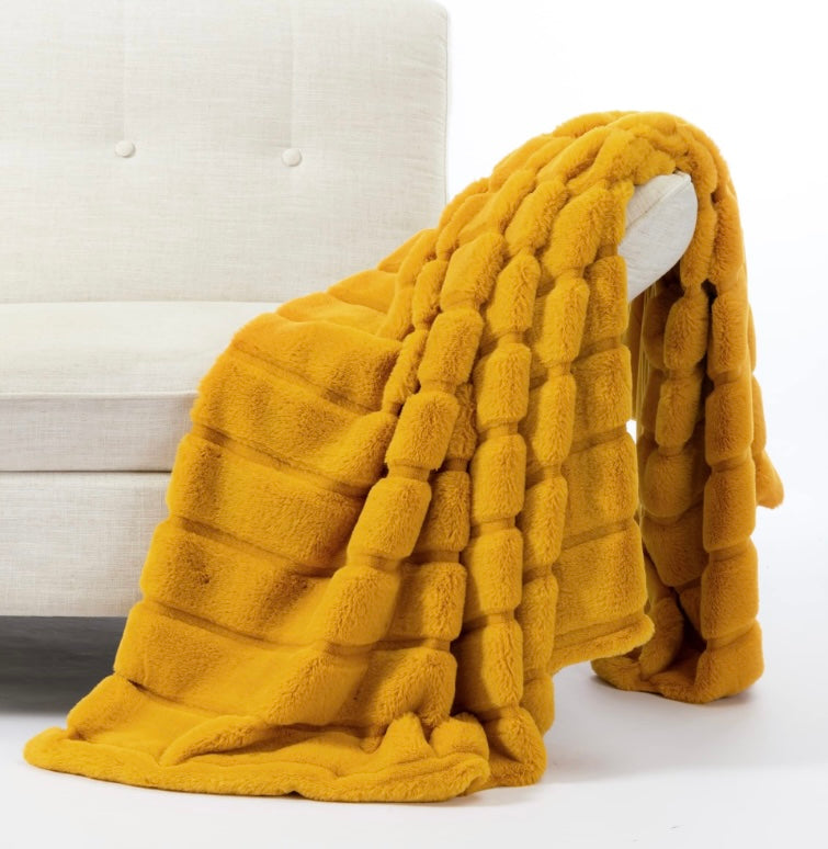 Cozy Faux Fur Throw