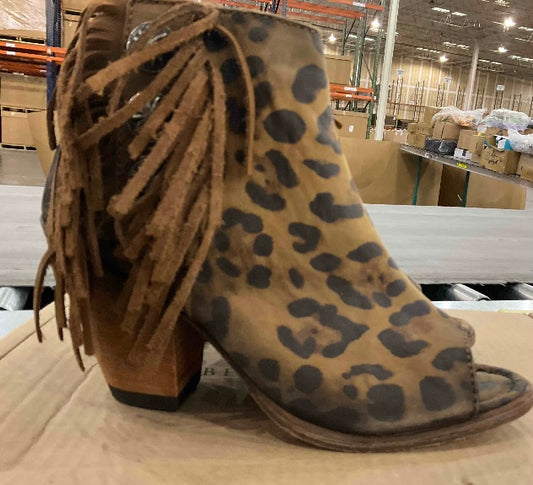 Retail Le$$ - Leopard print leather peep toe bootie