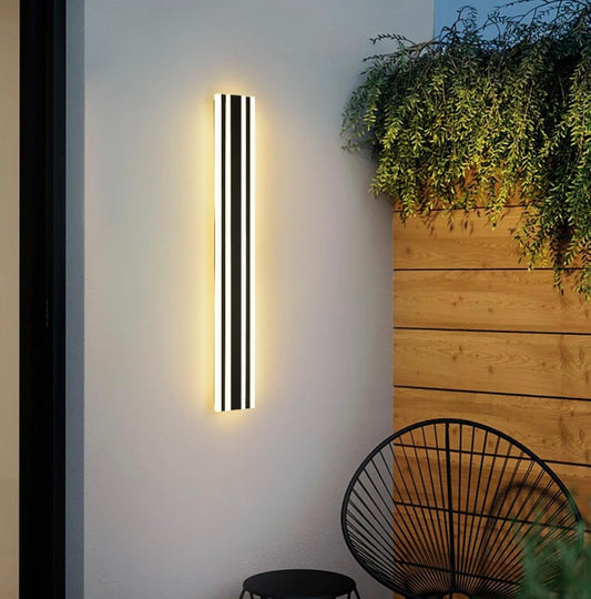 Retail Le$$-Black-outdoor-wall-light