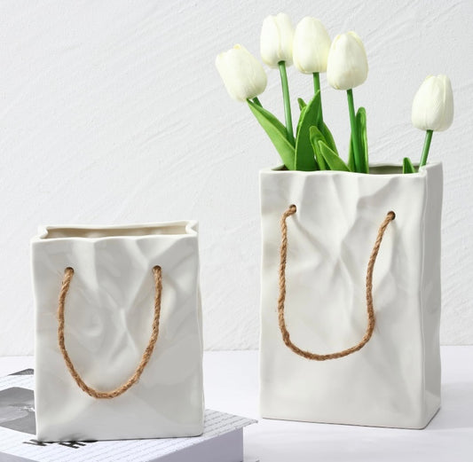 Retail Le$$ - White ceramic vase set