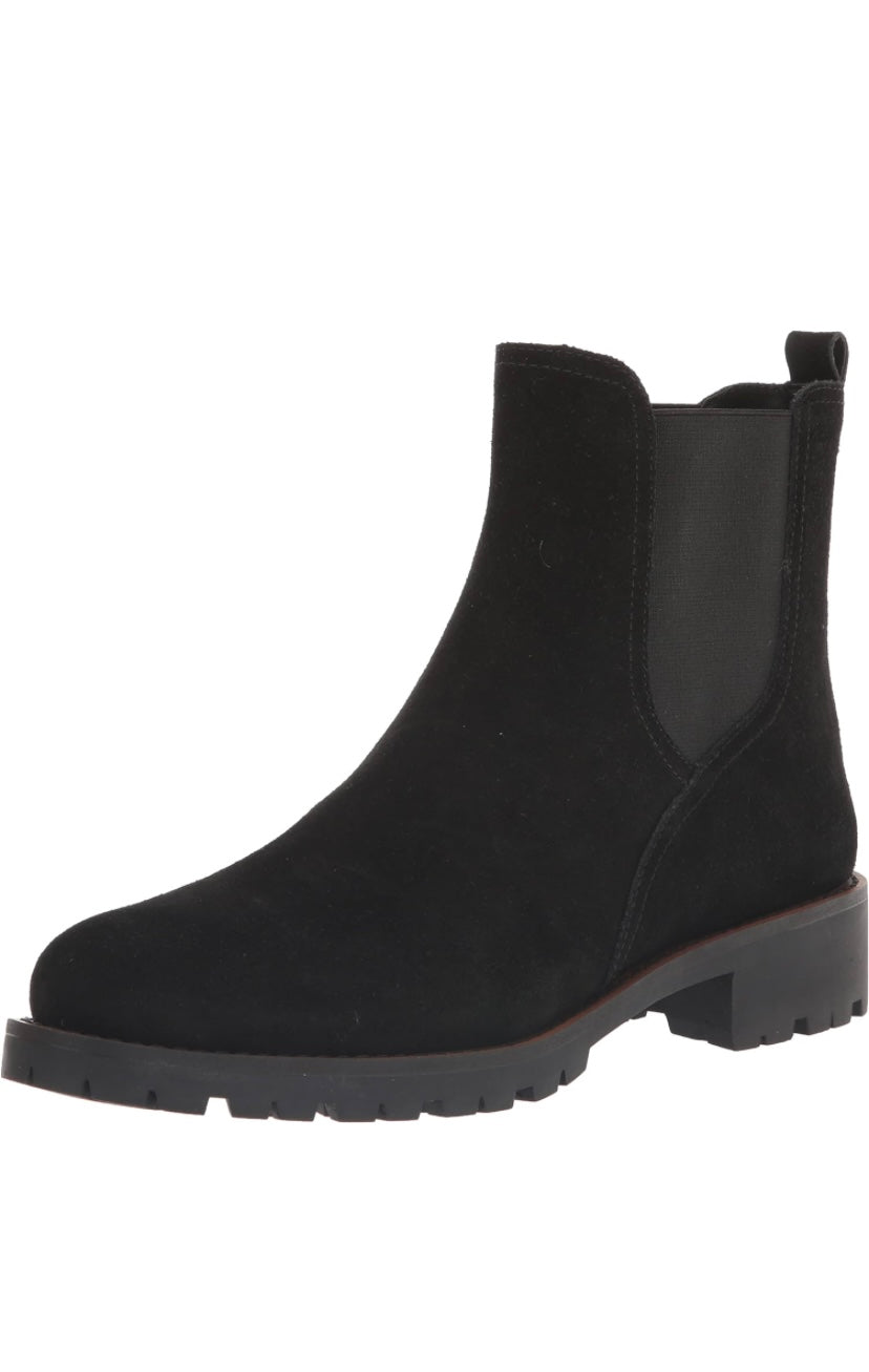Retail Le$$ - Black suede chelsea boot