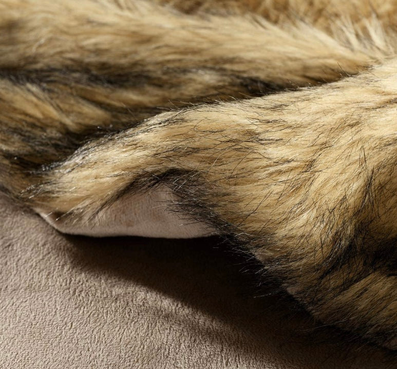 Retail Le$$ - faux fur throw