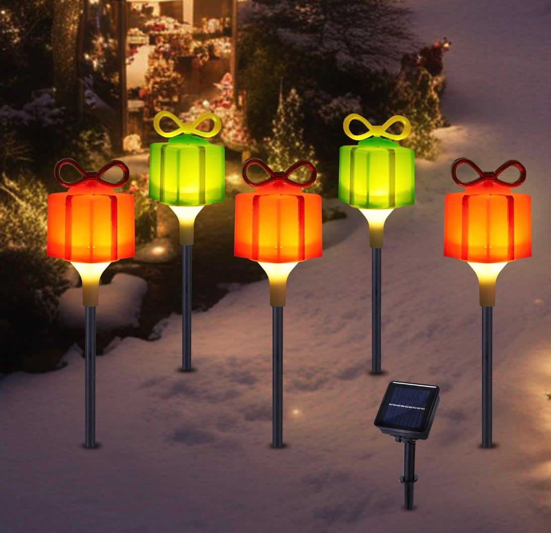 Retail Le$$ - 5 pc Christmas pathway solar lights